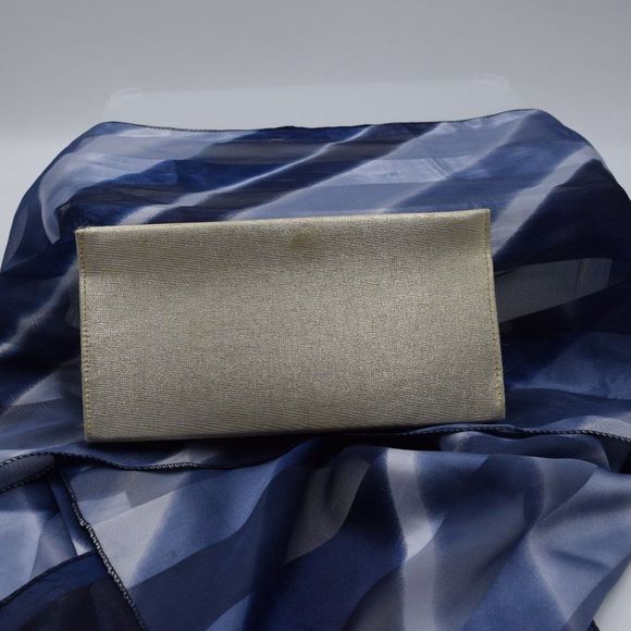 Mid-Century Gold Lame Clutch - Picture 5 of 5